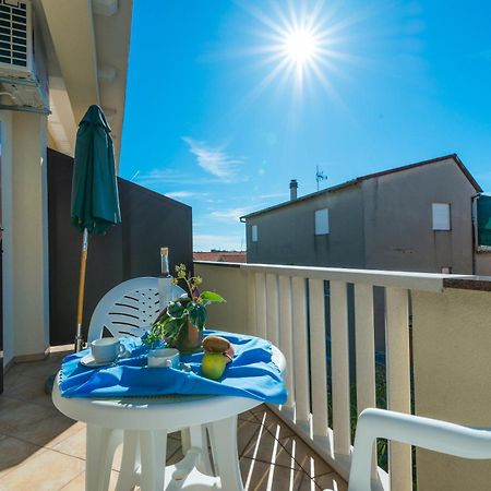 Apartments Victoria ザダル エクステリア 写真