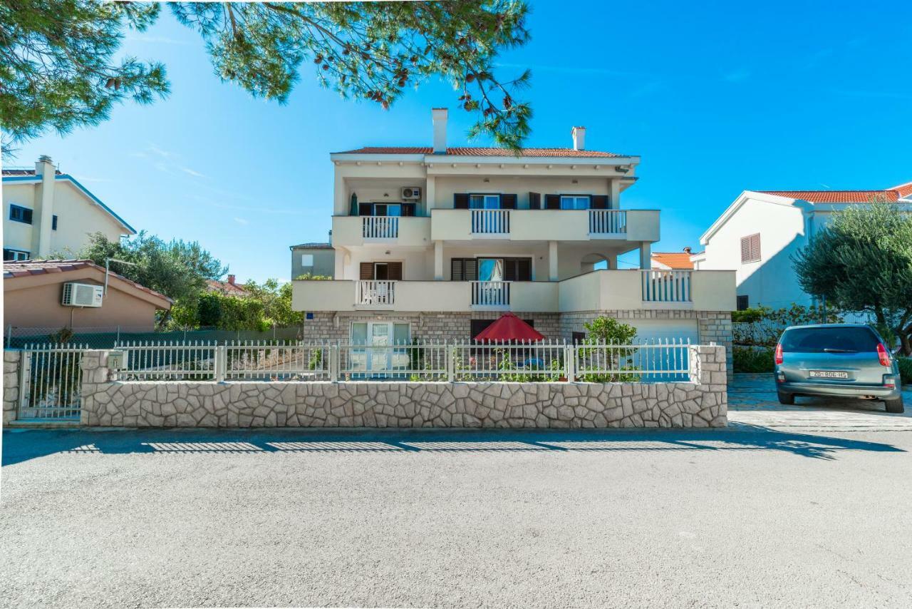 Apartments Victoria ザダル エクステリア 写真