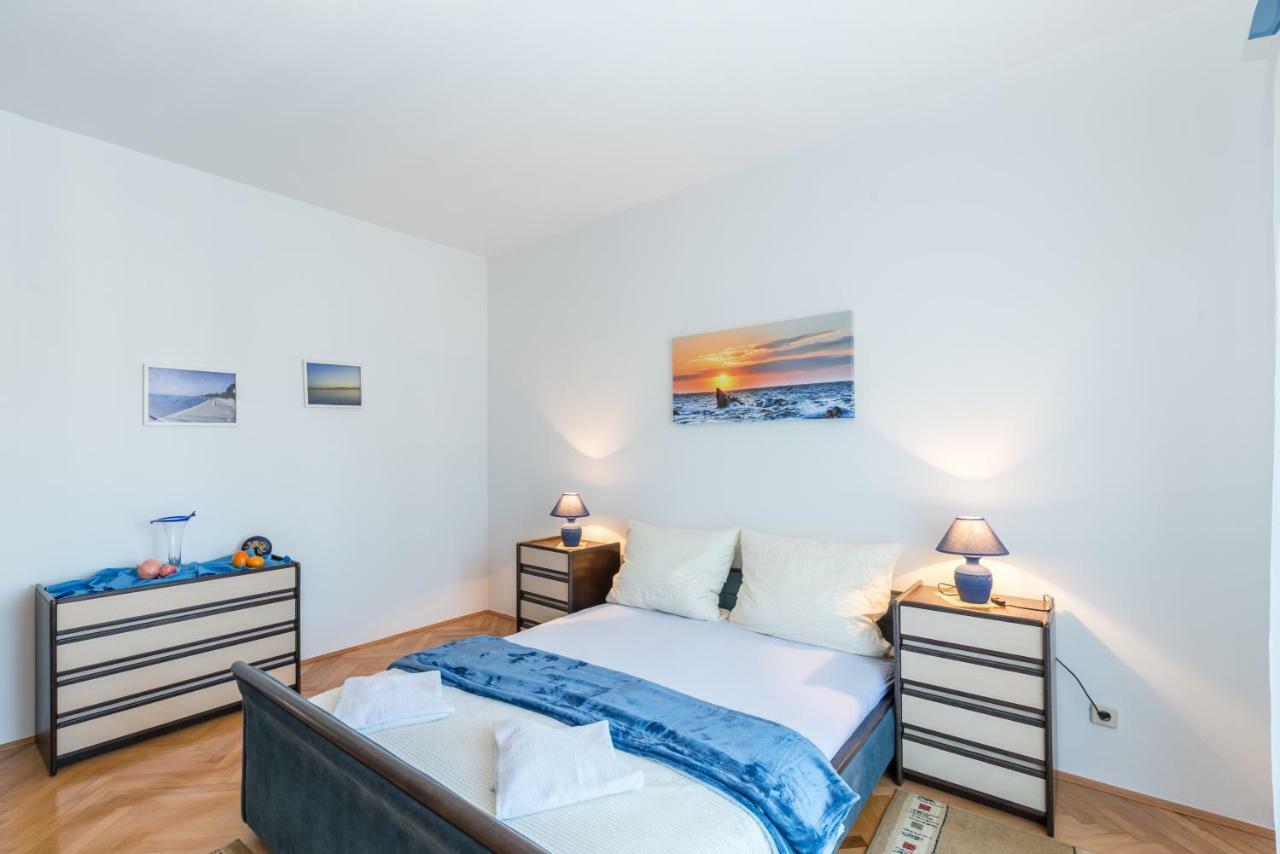 Apartments Victoria ザダル エクステリア 写真