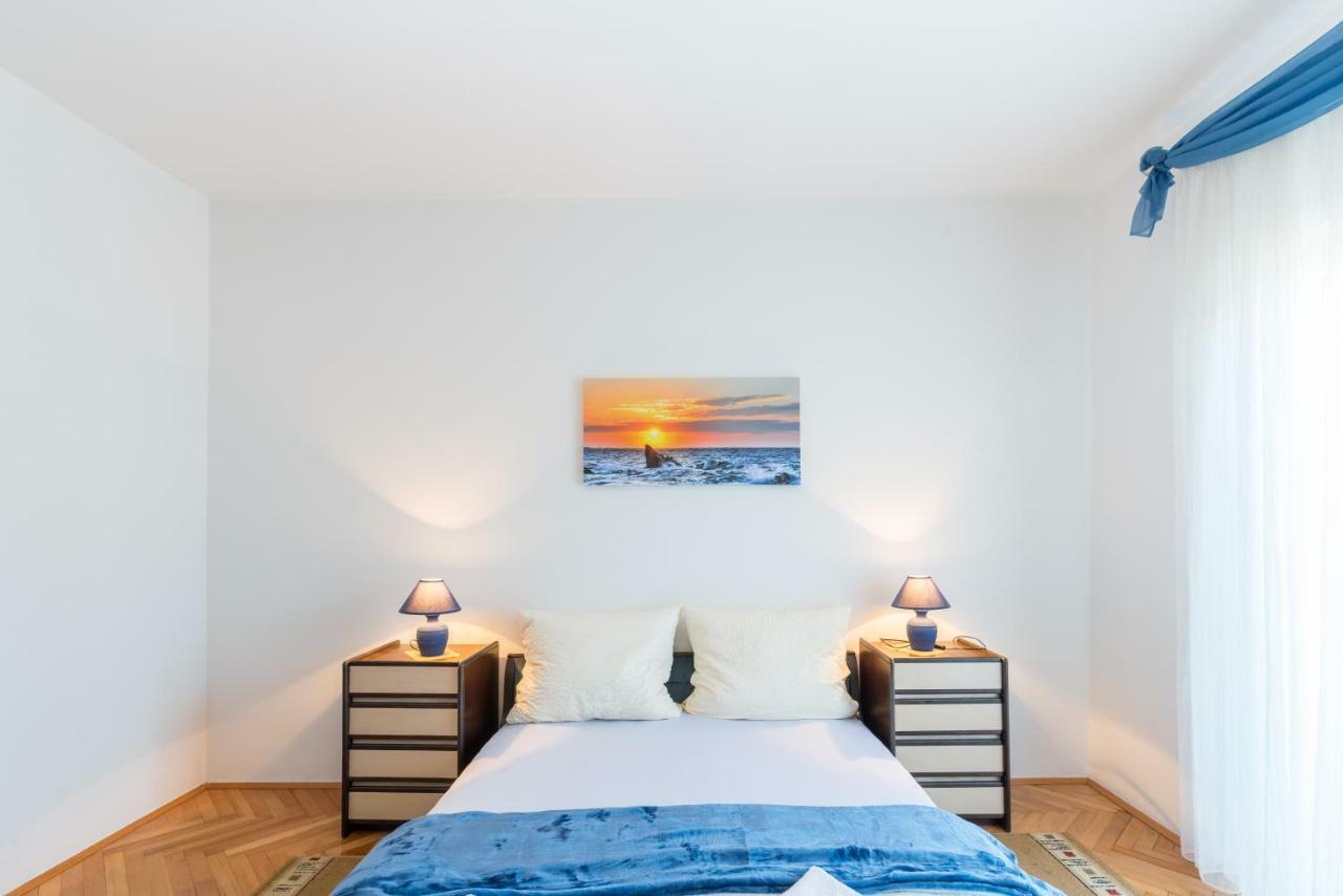 Apartments Victoria ザダル エクステリア 写真