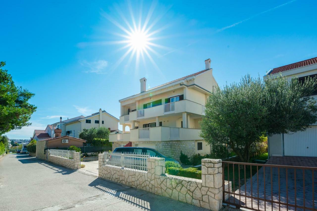 Apartments Victoria ザダル エクステリア 写真