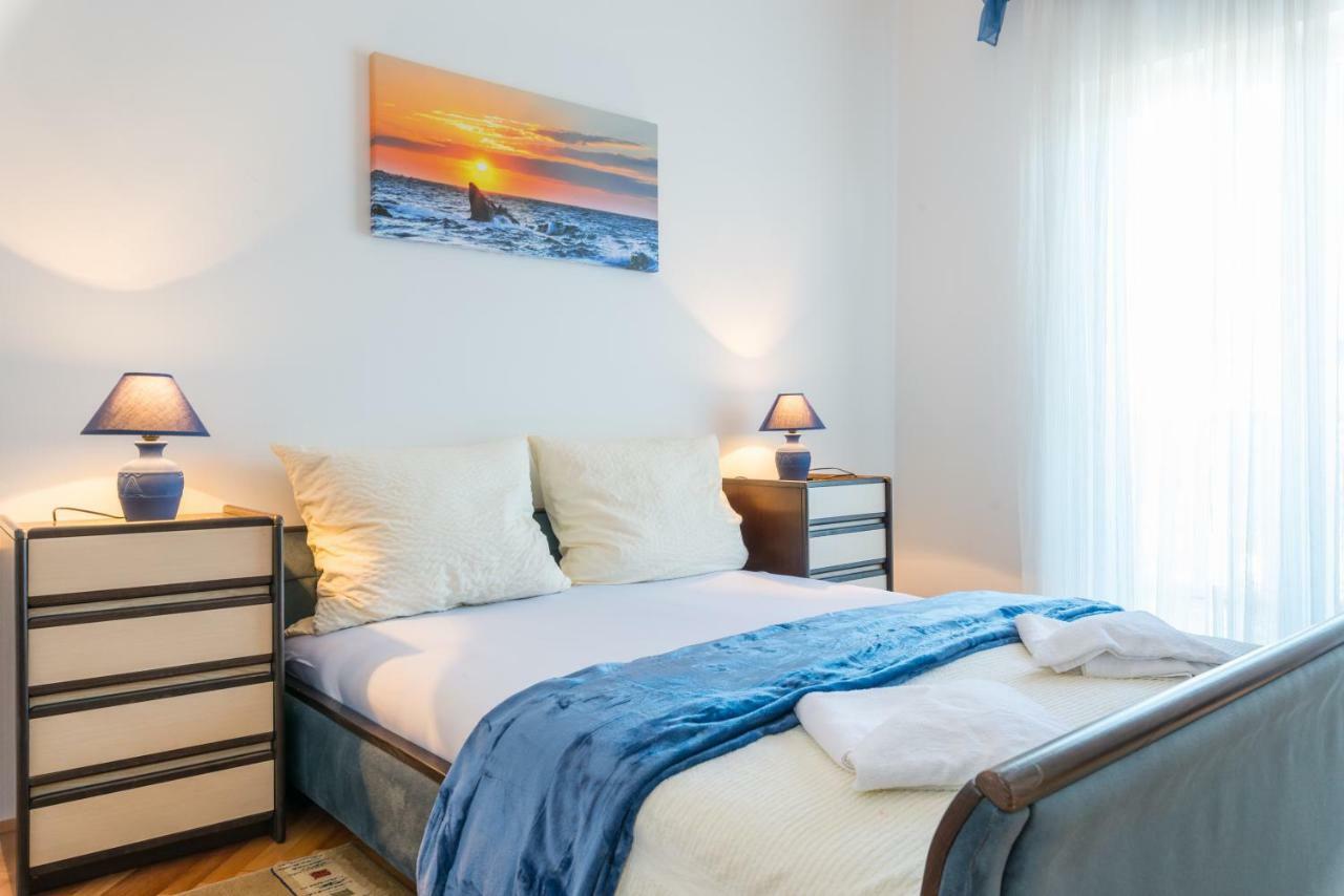 Apartments Victoria ザダル エクステリア 写真