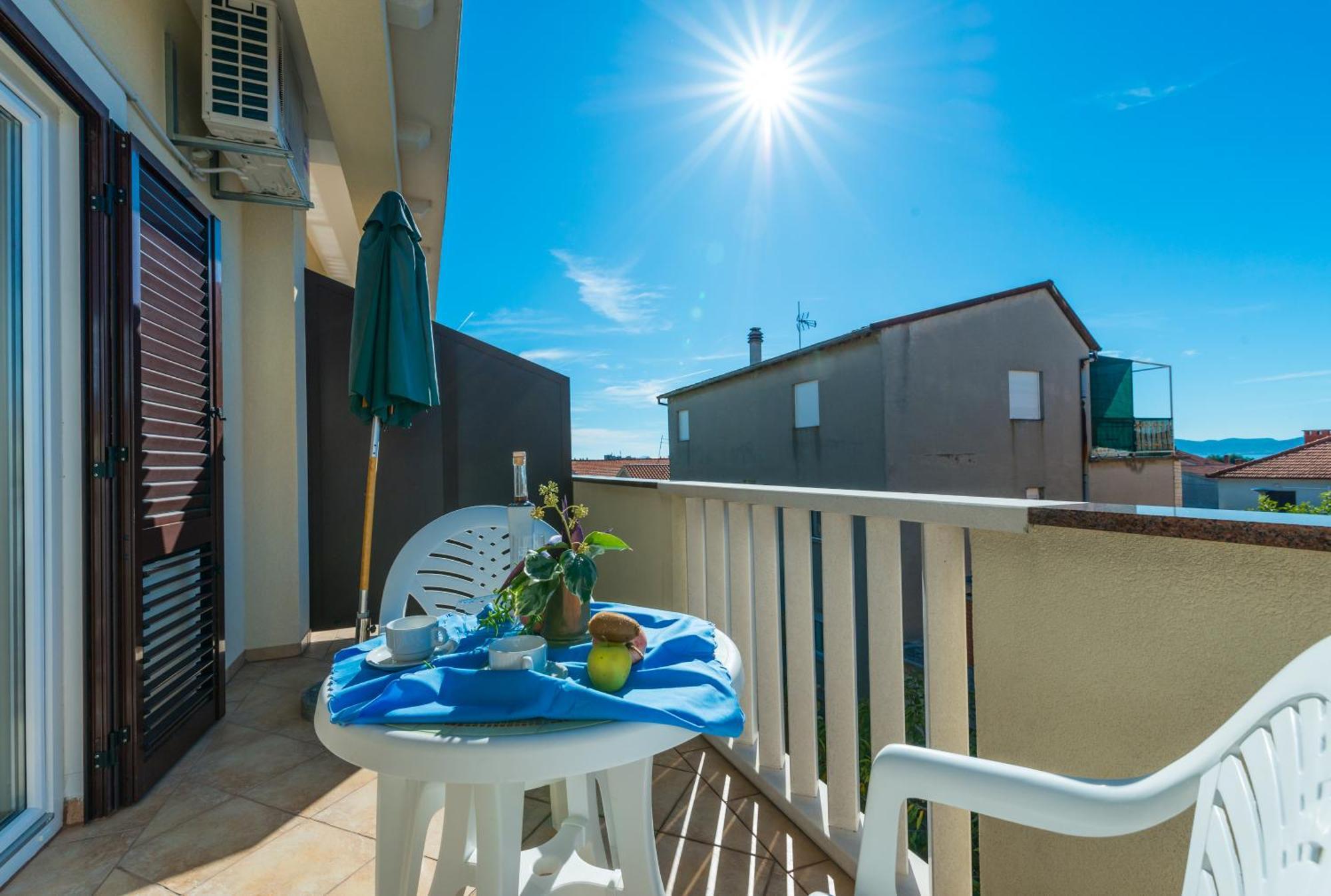 Apartments Victoria ザダル エクステリア 写真