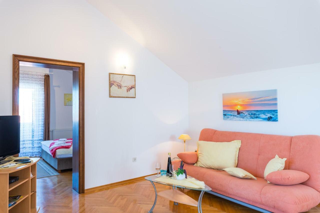 Apartments Victoria ザダル エクステリア 写真