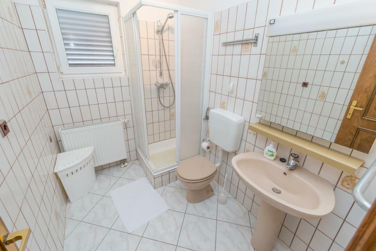 Apartments Victoria ザダル エクステリア 写真