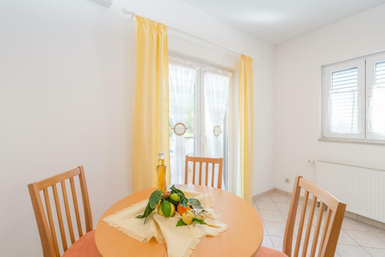 Apartments Victoria ザダル エクステリア 写真