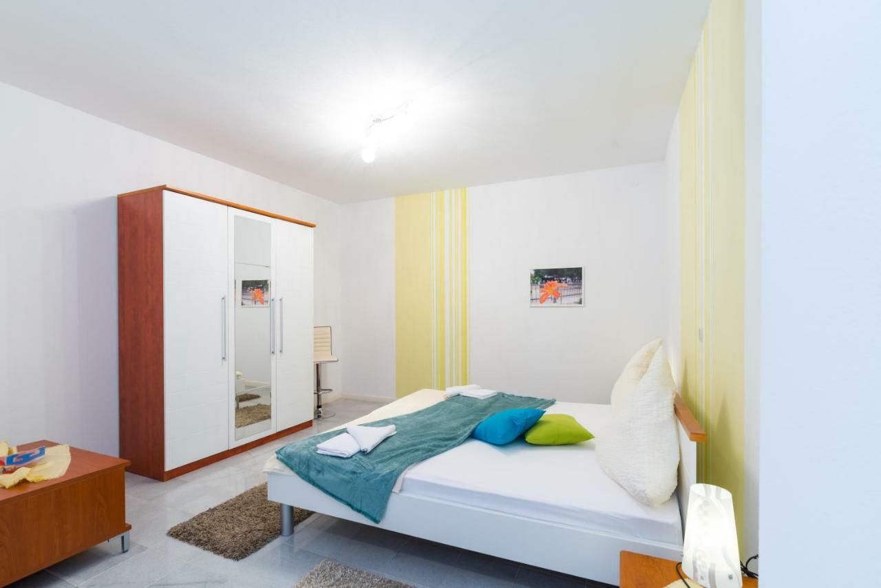 Apartments Victoria ザダル エクステリア 写真
